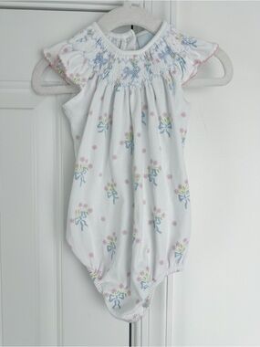 Little English White Floral Smocked Bubble 24m excellent condition